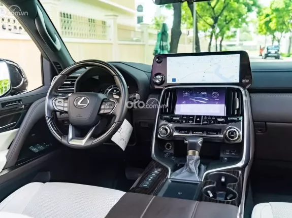 Lexus LX 600 Urban 2023 - Đen nội thất kem lướt 12.000km