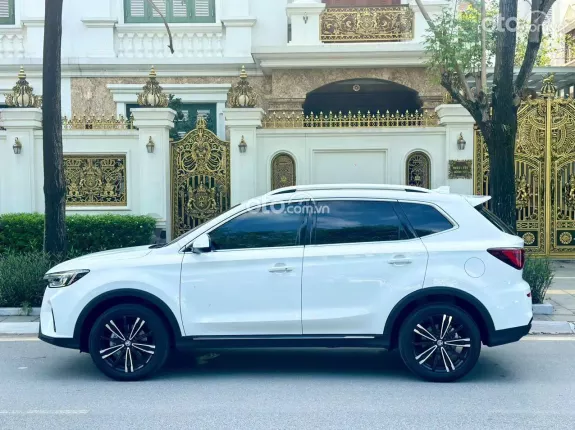 MG RX5 1.5 STD 2023 - Xe đẹp, chủ đi giữ gìn, giá tốt giao ngay