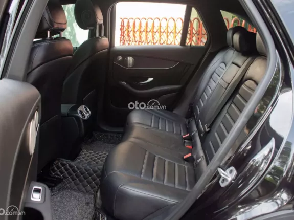 Mercedes-Benz GLC 300 2022 - Siêu lướt, chủ đi cực ít, chất xe còn như new