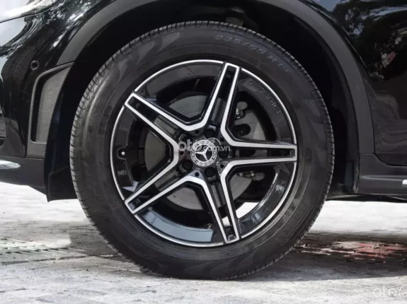 Mercedes-Benz GLC 300 2022 - Siêu lướt, chủ đi cực ít, chất xe còn như new