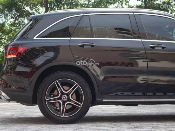 Mercedes-Benz GLC 300 2022 - Siêu lướt, chủ đi cực ít, chất xe còn như new