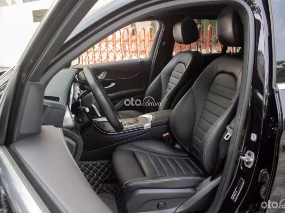 Mercedes-Benz GLC 300 2022 - Siêu lướt, chủ đi cực ít, chất xe còn như new
