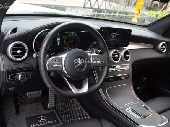 Mercedes-Benz GLC 300 2022 - Siêu lướt, chủ đi cực ít, chất xe còn như new