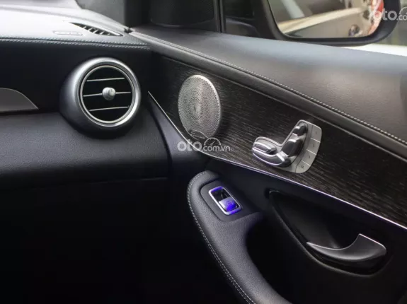 Mercedes-Benz GLC 300 2022 - Siêu lướt, chủ đi cực ít, chất xe còn như new