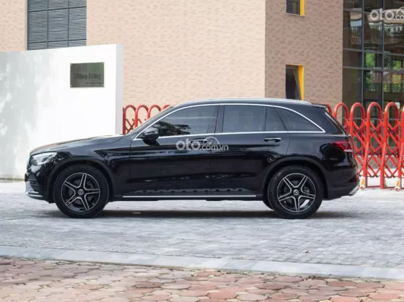 Mercedes-Benz GLC 300 2022 - Siêu lướt, chủ đi cực ít, chất xe còn như new