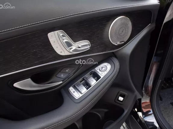 Mercedes-Benz GLC 300 2022 - Siêu lướt, chủ đi cực ít, chất xe còn như new