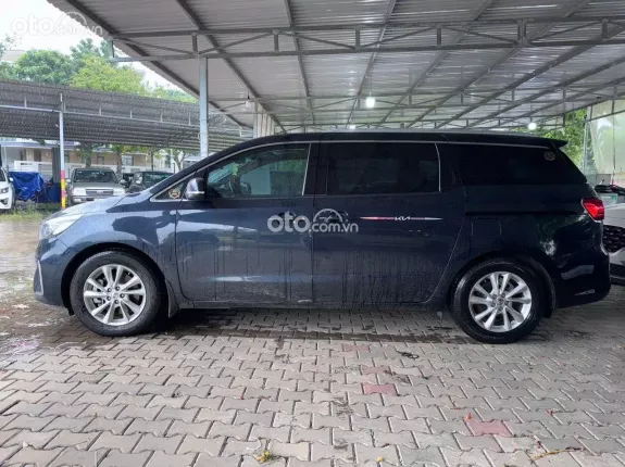 Kia Sedona 2.2 Luxury 2020 - Bản full máy dầu chạy ít