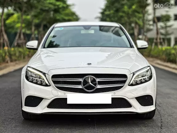 Mercedes-Benz C200 2019 - Số tự động 1.5 AT, màu trắng, 43.000 km