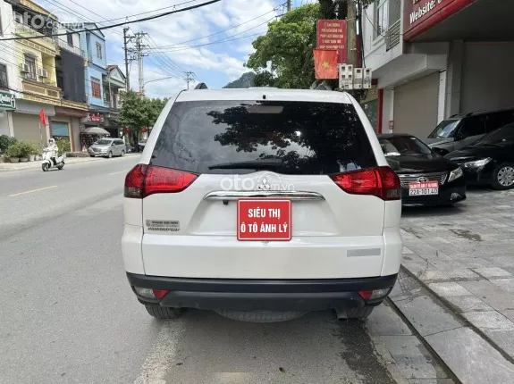 Mitsubishi Pajero Sport D 4x2 MT 2017 - Máy dầu cực khoẻ, tiết kiệm bền bỉ