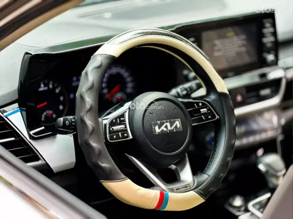 Kia Seltos 1.4T Luxury 2022 - Giá 638tr