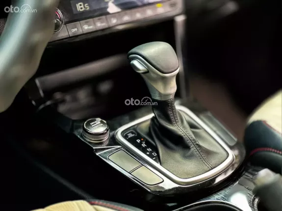 Kia Seltos 1.4T Luxury 2022 - Giá 638tr