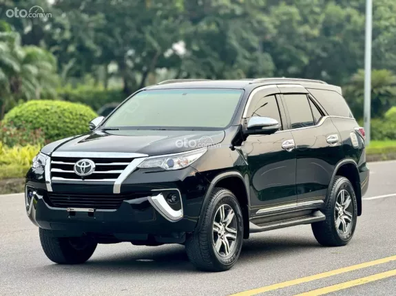 Toyota Fortuner 2.7 V 4X2 AT 2017 - Odo 8v2km zin full ls hãng