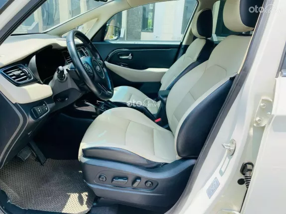 Kia Rondo 2.0 GATH 2015 - Hàng hiếm, giá tốt giao ngay, chủ đi giữ gìn