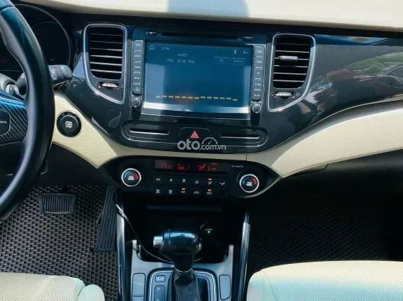 Kia Rondo 2.0 GATH 2015 - Hàng hiếm, giá tốt giao ngay, chủ đi giữ gìn