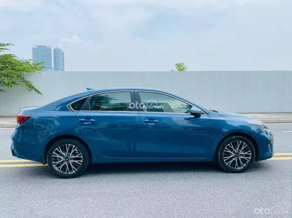 Kia K3 2.0AT 2022 - Hỗ trợ trả góp 70%, xe đẹp, giá tốt