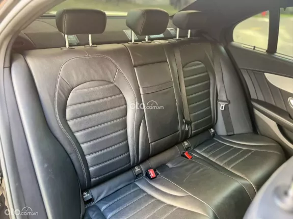 Mercedes-Benz C300 AMG 2018 - Lướt