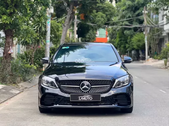 Mercedes-Benz C300 2019 - Siêu đẹp