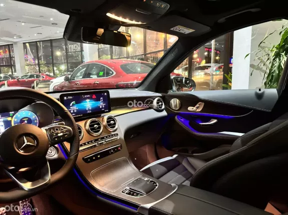 Mercedes-Benz GLC 300 2022 - Tên công ty xuất hoá đơn 1. Ty750