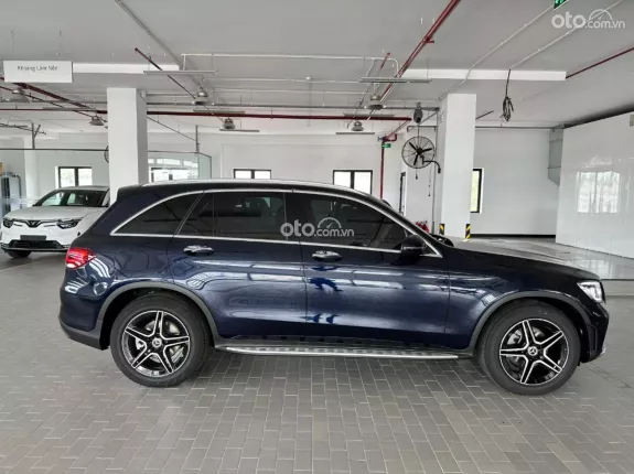 Mercedes-Benz GLC 300 2022 - Tên công ty xuất hoá đơn 1. Ty750