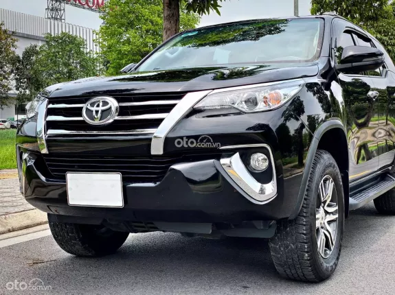 Toyota Fortuner 2.4G 4x2 AT  2020 - Số tự động, máy dầu, màu đen