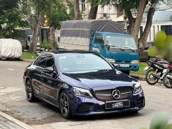 Mercedes-Benz C300 AMG 2019 - Xanh nâu siêu Hiếm