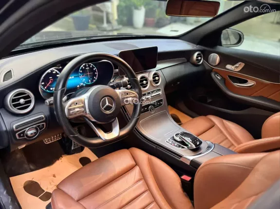 Mercedes-Benz C300 AMG 2019 - Xanh nâu siêu Hiếm