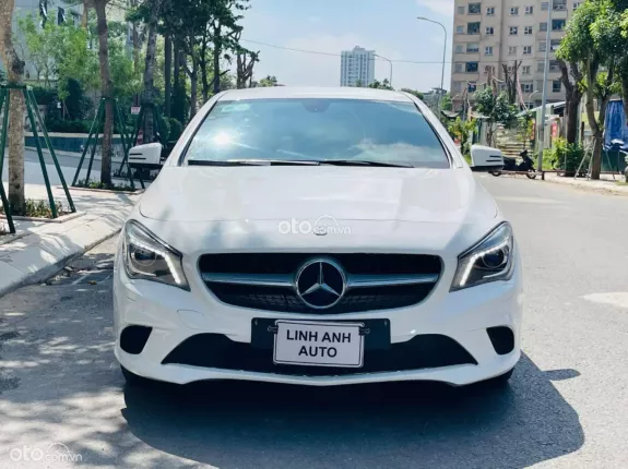 Mercedes-Benz CLA 200 1.6 I4 2014 - Màu Trắng kiểu dáng thể thao giá mềm