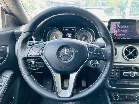 Mercedes-Benz CLA 200 1.6 I4 2014 - Màu Trắng kiểu dáng thể thao giá mềm