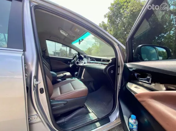 Toyota Innova 2.0V 2022 - Toyota Innova 2.0V 2022