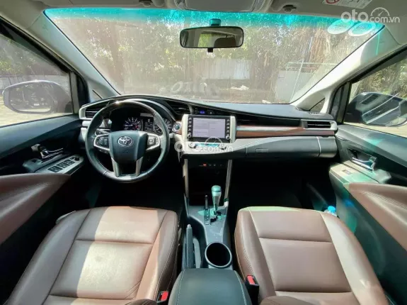 Toyota Innova 2.0V 2022 - Toyota Innova 2.0V 2022