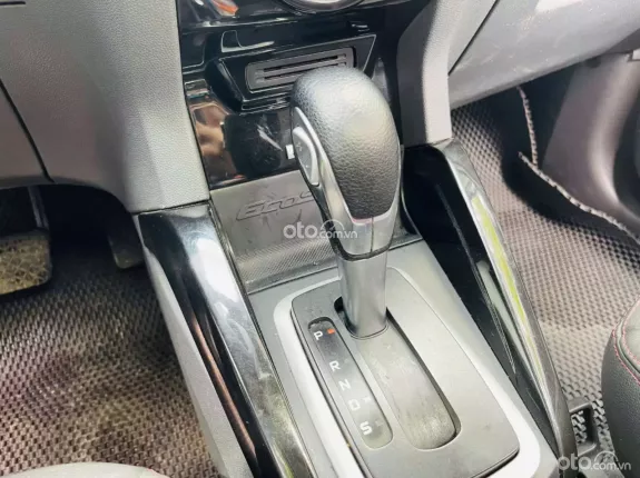 Ford EcoSport Titanium 1.5L AT 2016 - Màu TRẮNG hỗ trợ bank