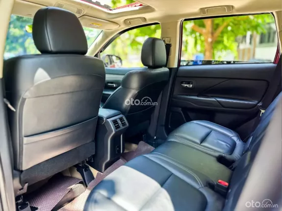 Mitsubishi Outlander 2.0 CVT Premium 2020 - Giá 699tr