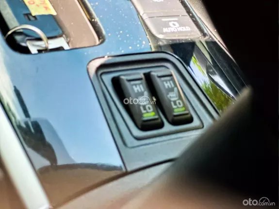 Mitsubishi Outlander 2.0 CVT Premium 2020 - Giá 699tr