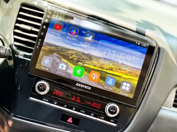 Mitsubishi Outlander 2.0 CVT Premium 2020 - Giá 699tr