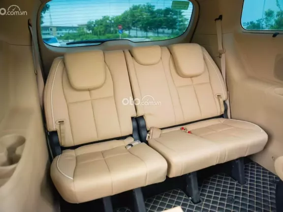 Kia Sedona 2.2 DATH 2018 - Giá 745tr