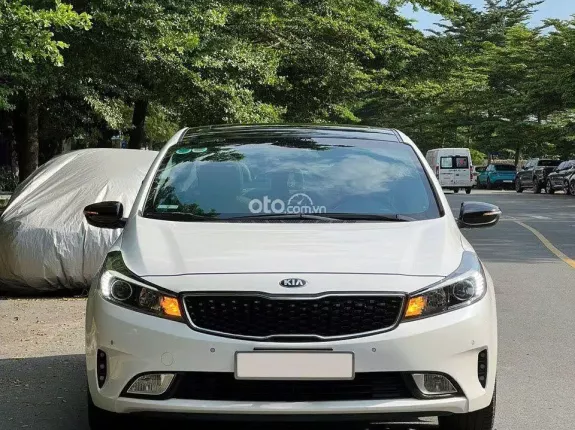 Kia Cerato 1.6 AT Premium 2018 - Sedan phân khúc C được trang bị nhiều tính năng nhất phân khúc