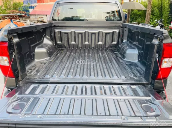 Ford Ranger XLS 2.2 4x2 AT 2023 - Xe siêu lướt, hỗ trợ trả góp 7 năm