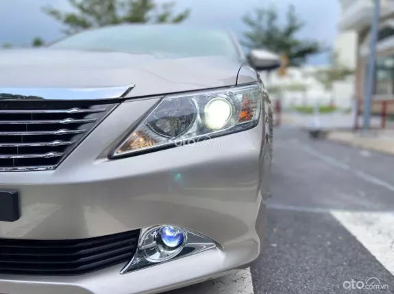 Toyota Camry 2.0E 2014 - Bảo dưỡng 5000 km thay nhớt một lần miễn phí