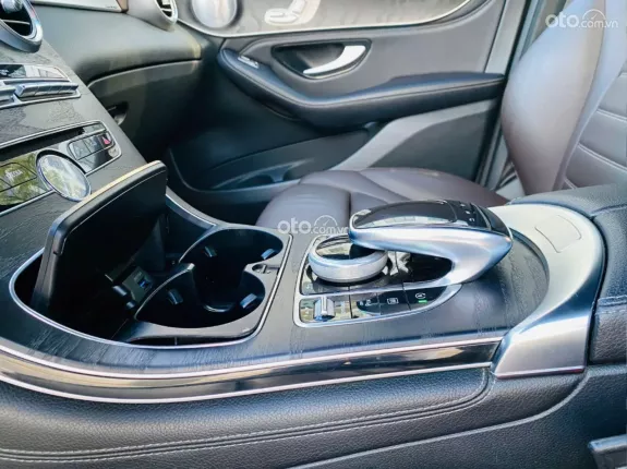 Mercedes-Benz GLC 250 4Matic 2018 - Hỗ trợ trả góp, xe đẹp chủ đi giữ gìn, full lịch sử hãng, giá tốt
