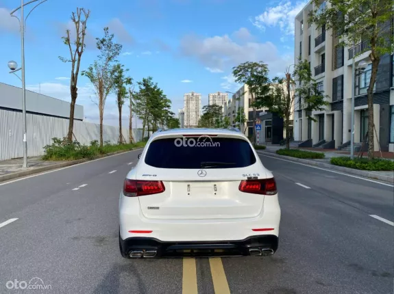 Mercedes-Benz GLC 250 4Matic 2018 - Hỗ trợ trả góp, xe đẹp chủ đi giữ gìn, full lịch sử hãng, giá tốt