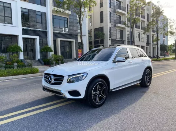 Mercedes-Benz GLC 250 4Matic 2018 - Hỗ trợ trả góp, xe đẹp chủ đi giữ gìn, full lịch sử hãng, giá tốt