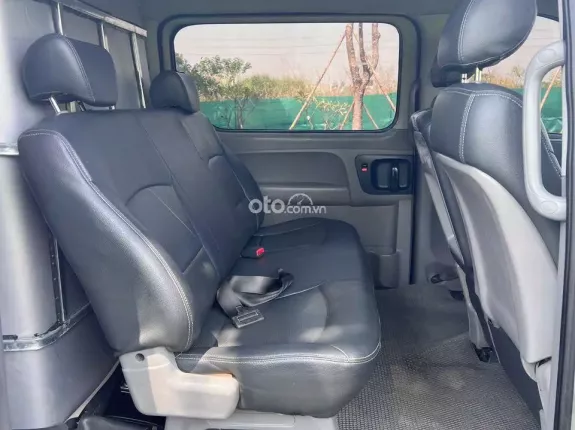 Hyundai Starex 2.4 MT 2013 - Giá 350tr