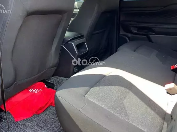 Ford Ranger XLS 2.2 4x2 AT 2024 - Giá 670tr