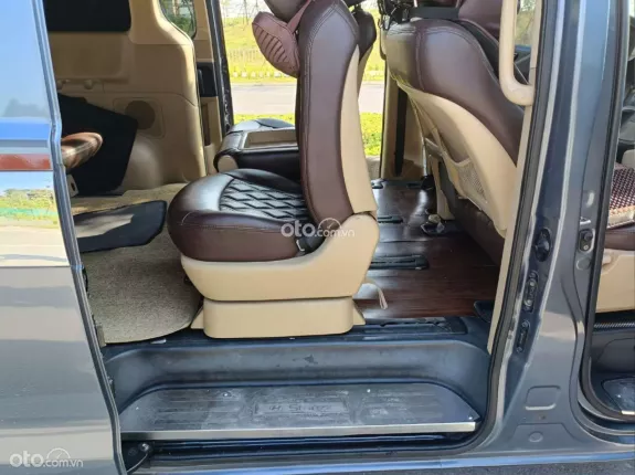 Hyundai Grand Starex 2009 - 2.4 MT 9 chỗ máy xăng, Nội ngoại thất còn rất đẹp, đã lên đầy đủ option