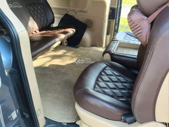 Hyundai Grand Starex 2009 - 2.4 MT 9 chỗ máy xăng, Nội ngoại thất còn rất đẹp, đã lên đầy đủ option