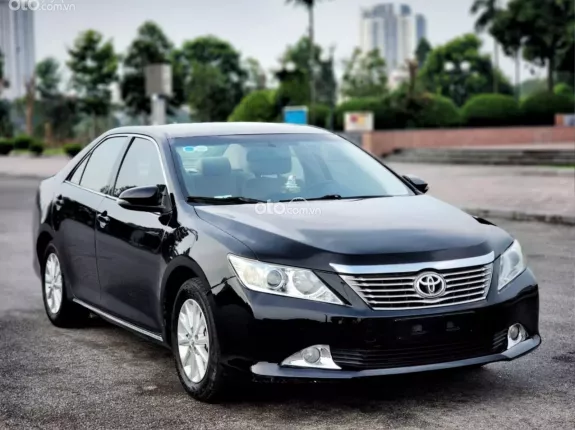 Toyota Camry 2.0E 2014 - Camry