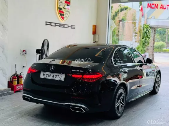 Mercedes-Benz C300 AMG 2021 - 1 tỷ 650 triệu