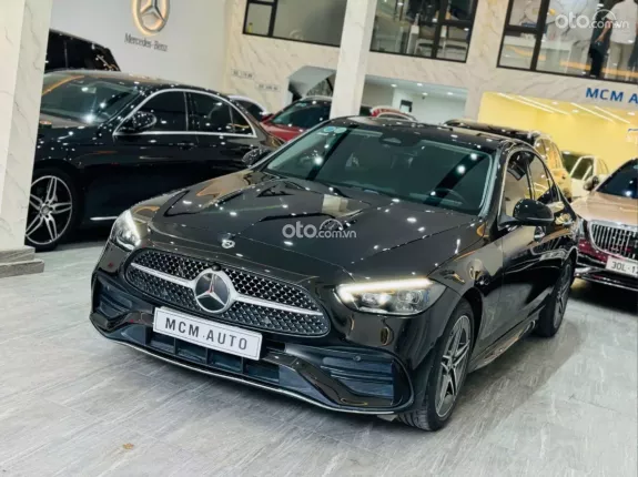 Mercedes-Benz C300 AMG 2021 - 1 tỷ 650 triệu