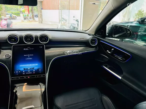 Mercedes-Benz C300 AMG 2021 - 1 tỷ 650 triệu