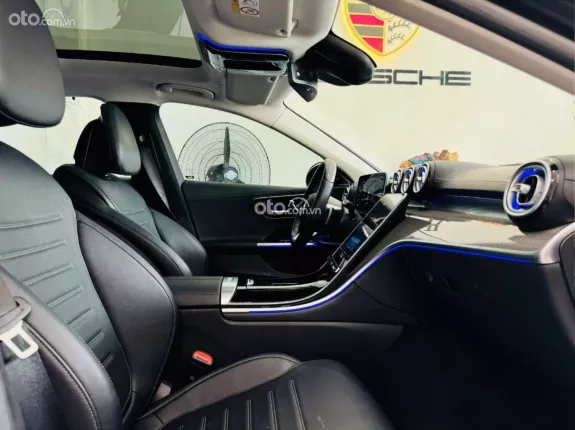 Mercedes-Benz C300 AMG 2021 - 1 tỷ 650 triệu